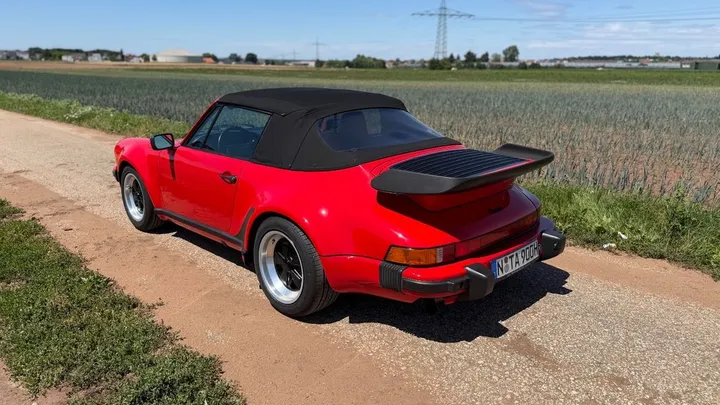 Porsche 930