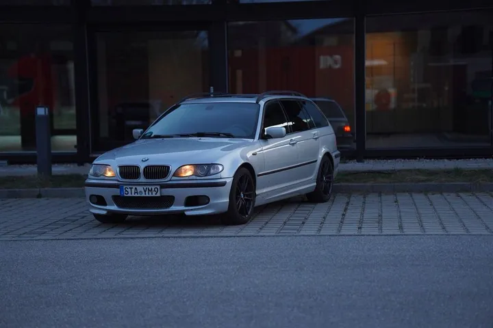BMW 320