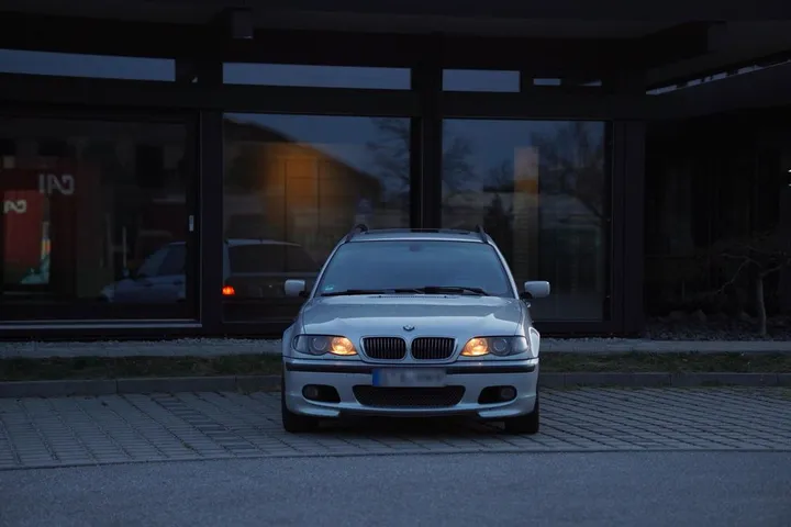 BMW 320