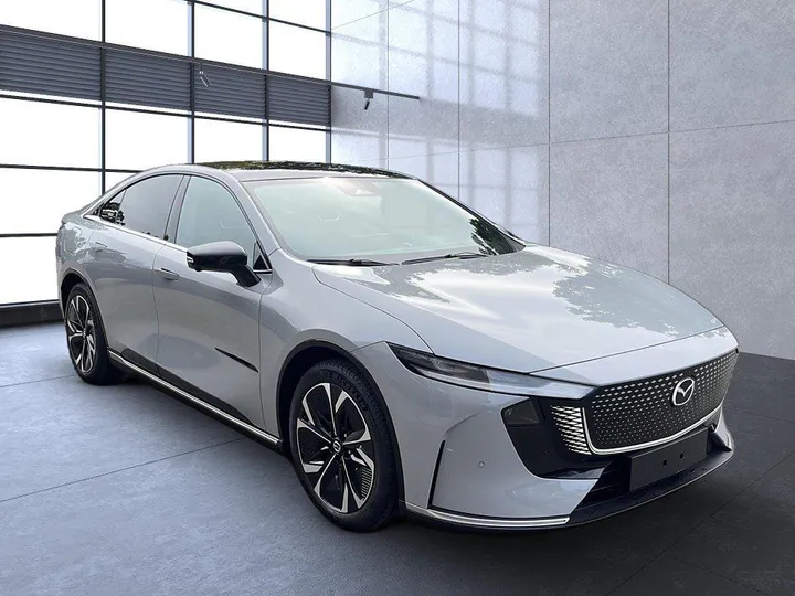 Mazda 6e
