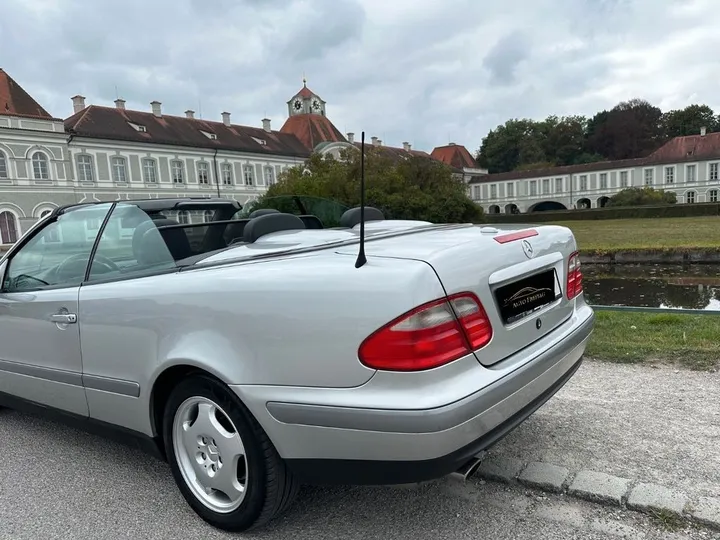 Mercedes-Benz CLK 200