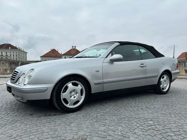 Mercedes-Benz CLK 200