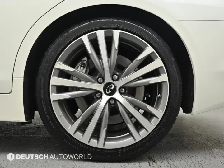 Infiniti Q50