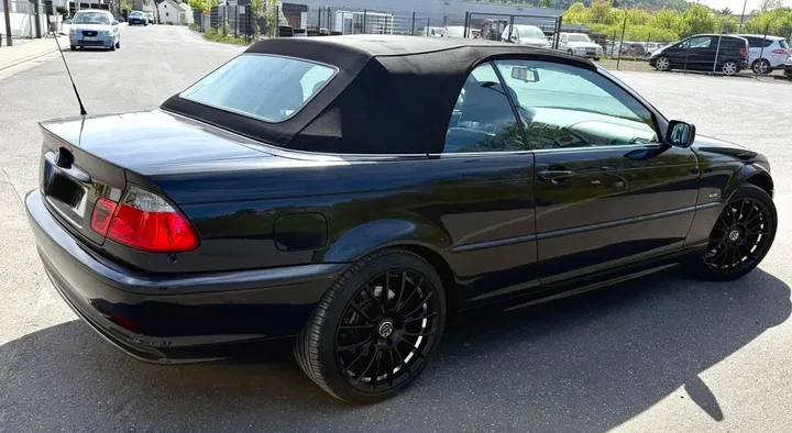 BMW 323