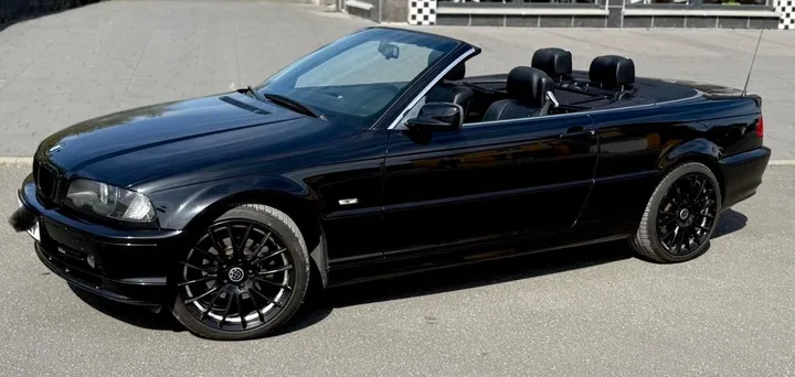 BMW 323