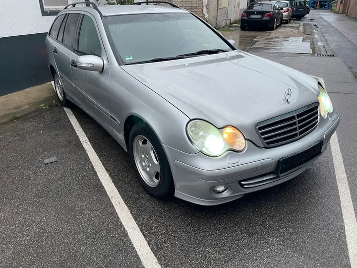 Mercedes-Benz C 220