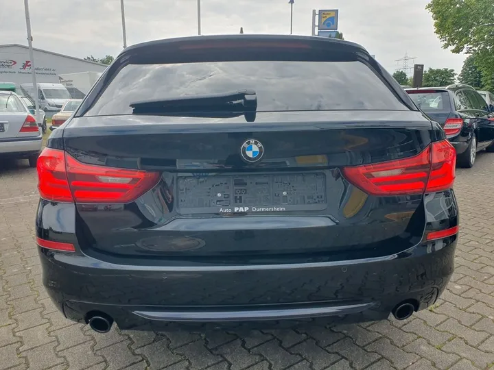 BMW 525