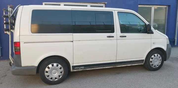 Volkswagen T5 Kombi