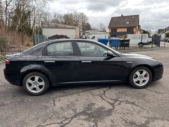 Alfa Romeo 159