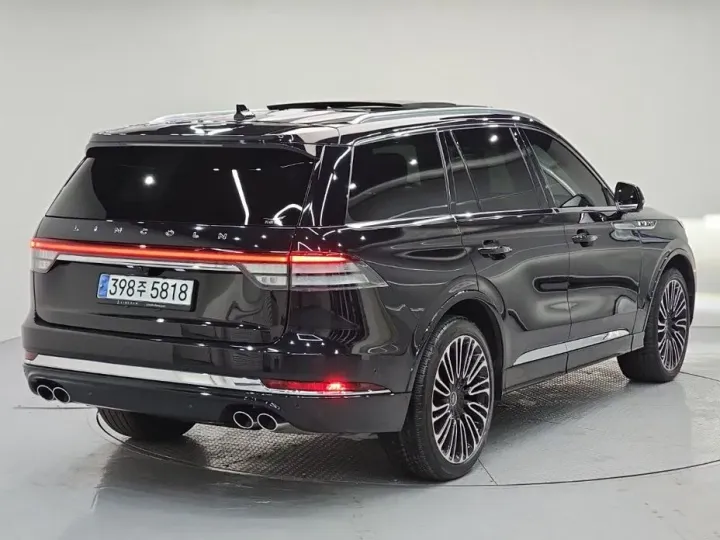 Lincoln Aviator