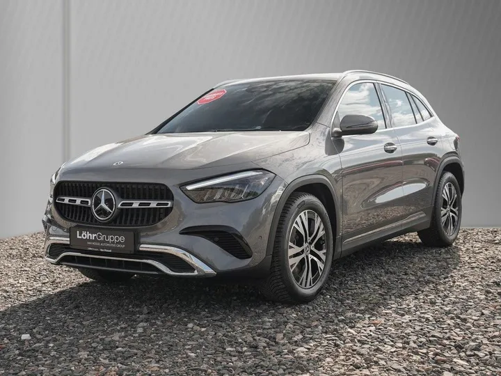 Mercedes-Benz GLA 200