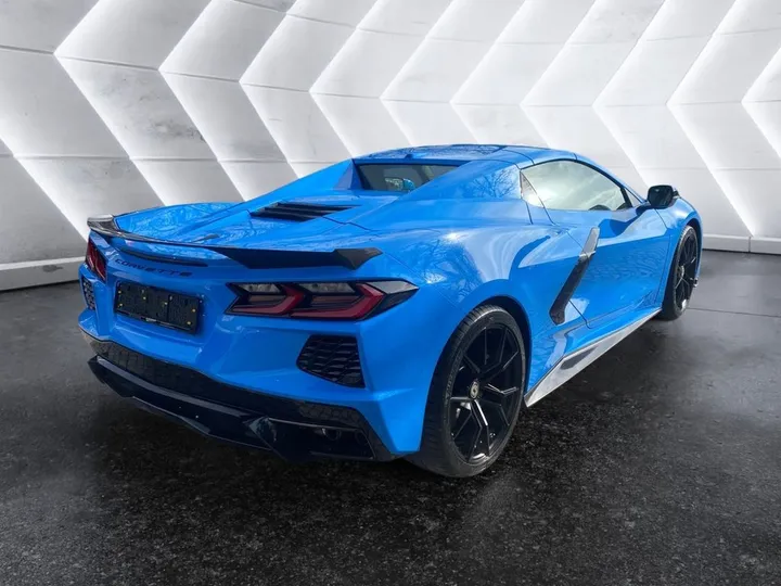 Corvette C8
