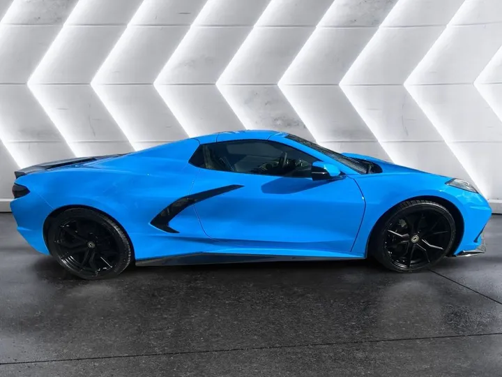 Corvette C8