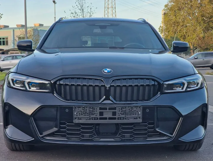 BMW 330