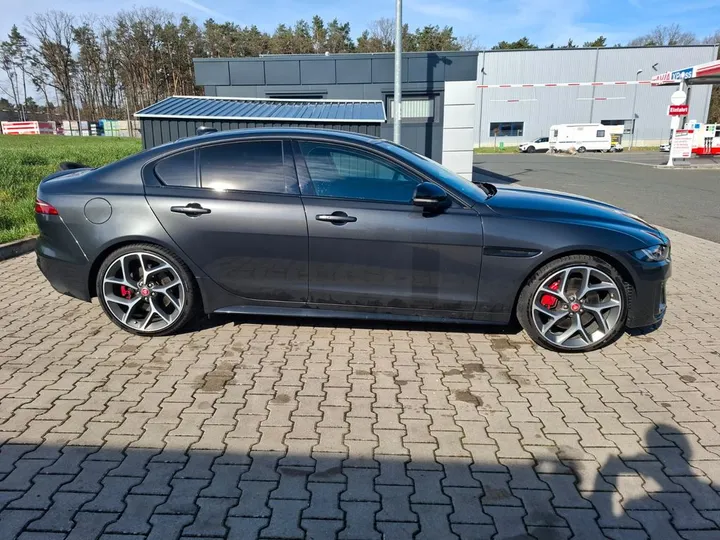 Jaguar XE