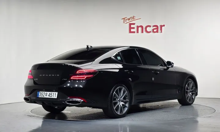 Genesis G70