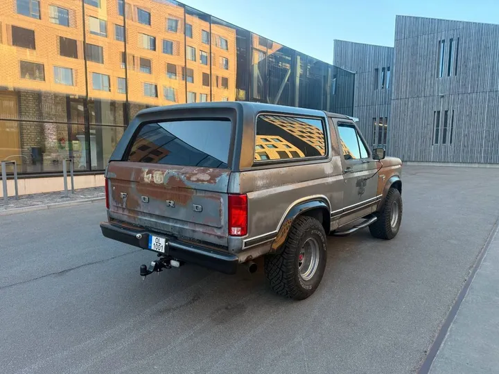 Ford Bronco