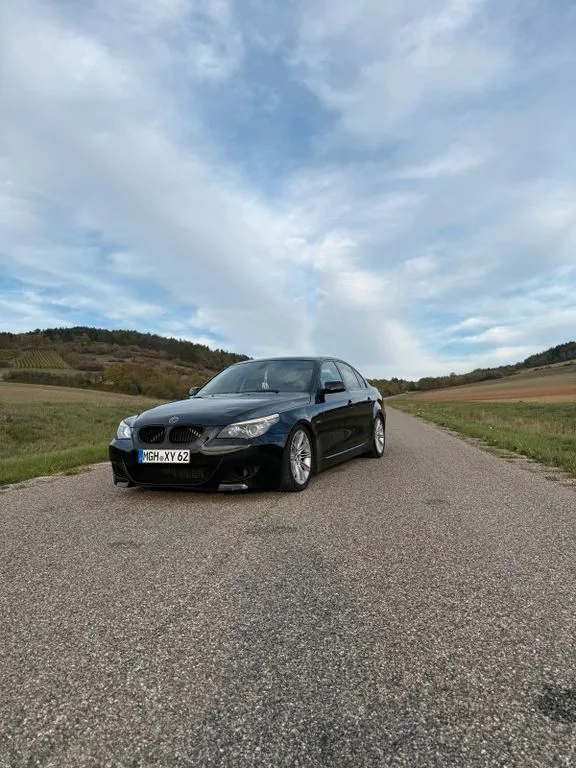BMW 525