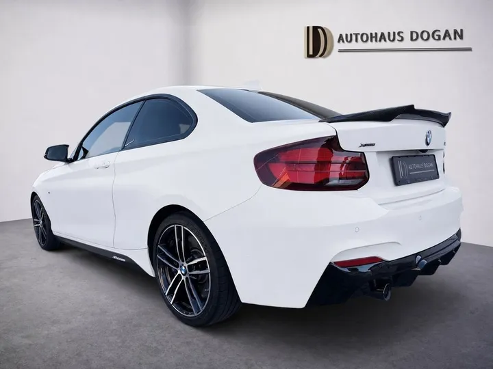 BMW M240i