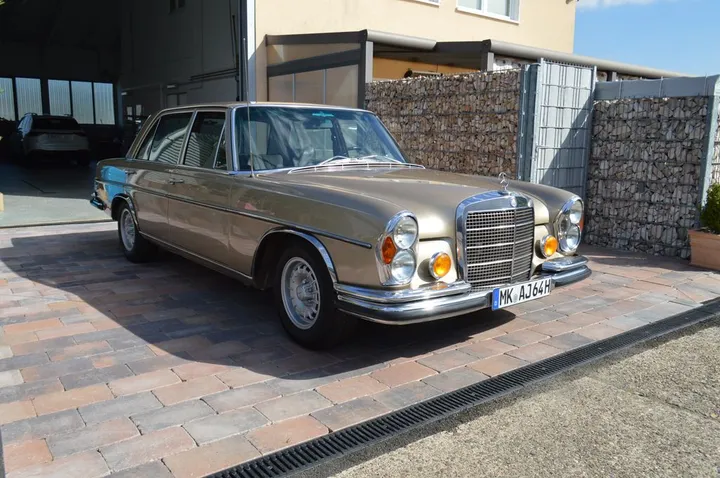 Mercedes-Benz 280