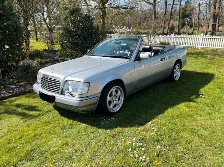 Mercedes-Benz 300