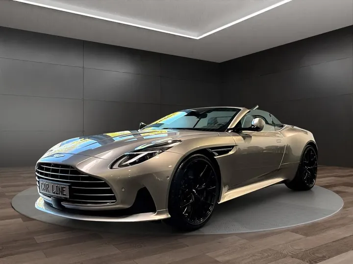 Aston Martin DB12