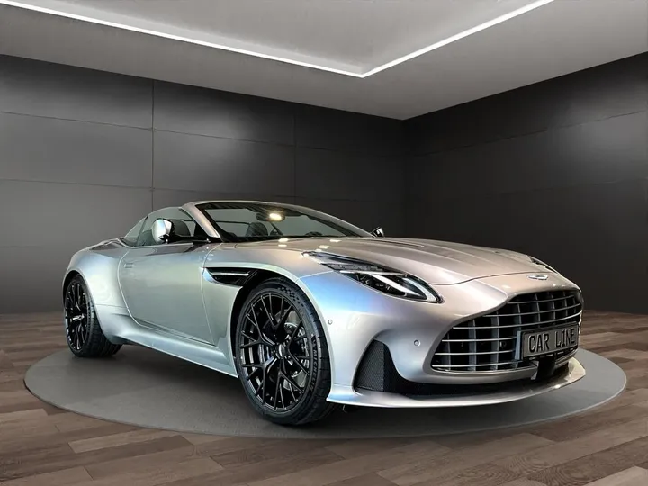 Aston Martin DB12