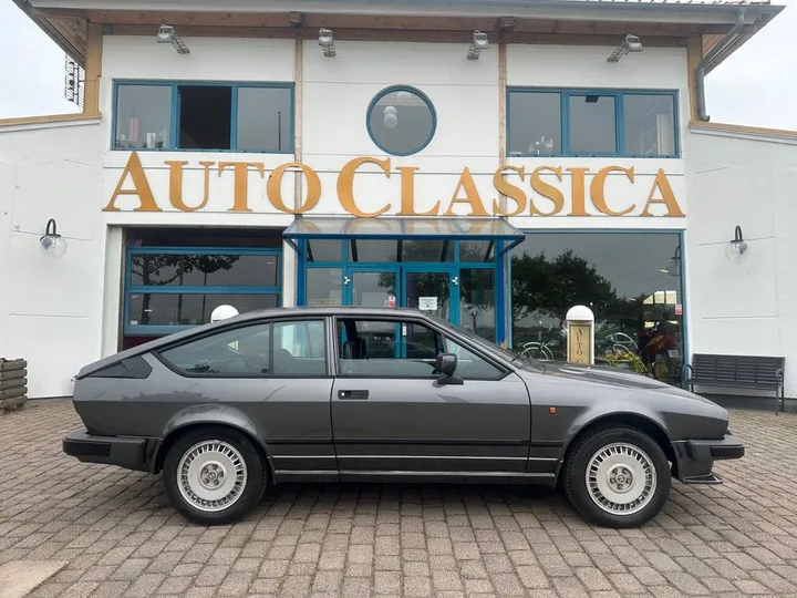 Alfa Romeo GTV