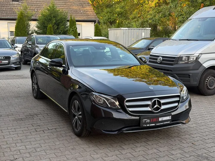 Mercedes-Benz E 220