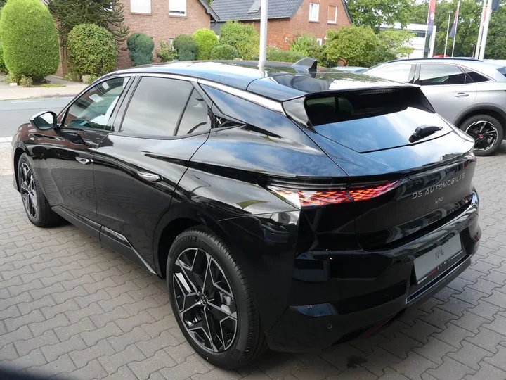 DS Automobiles Nº4