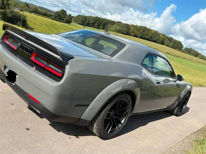 Dodge Challenger