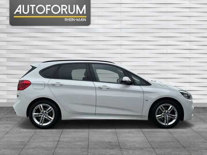 BMW 220