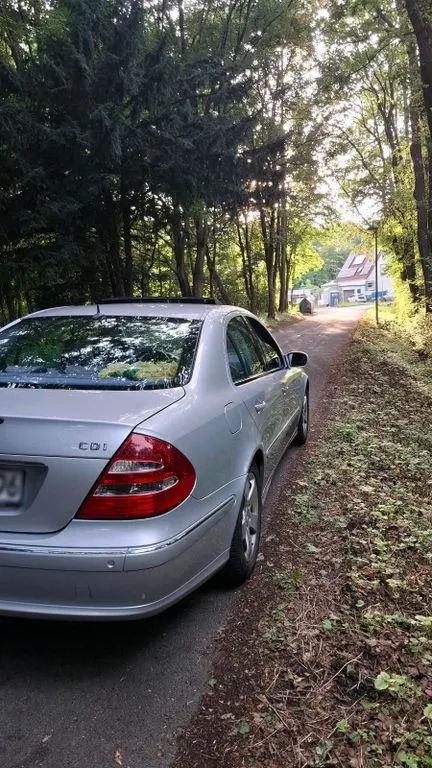 Mercedes-Benz E 280