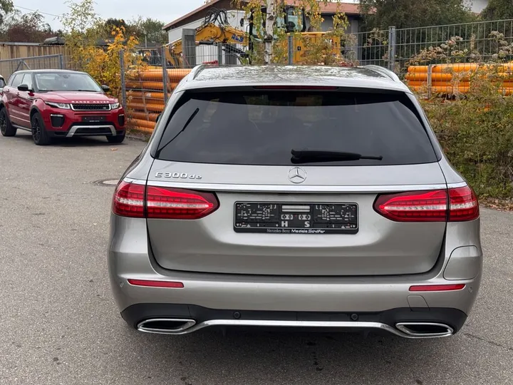 Mercedes-Benz E 300