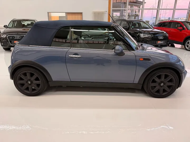 MINI Cooper Cabrio
