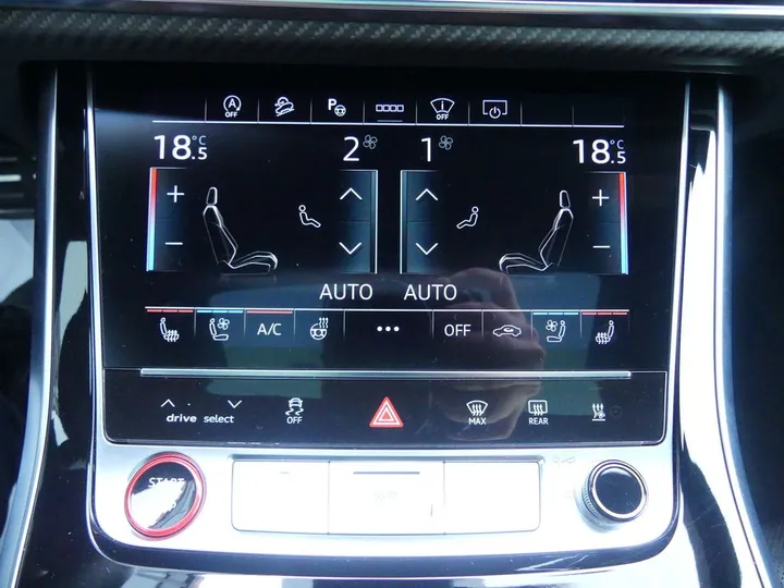 Audi RSQ8