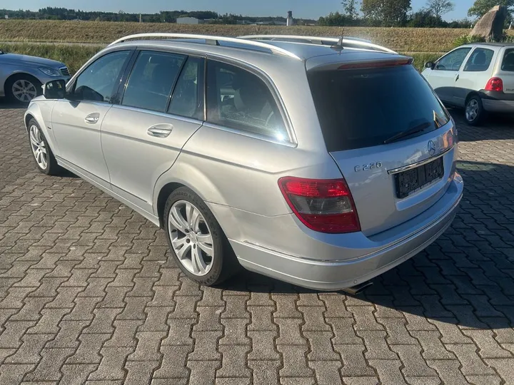 Mercedes-Benz C 220