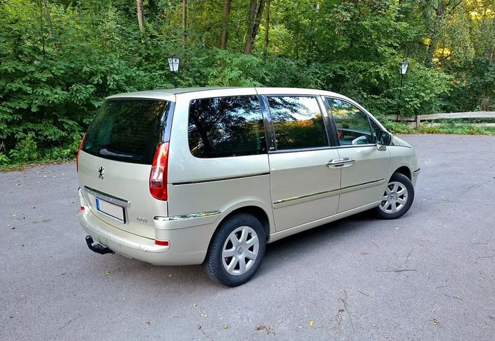 Peugeot 807