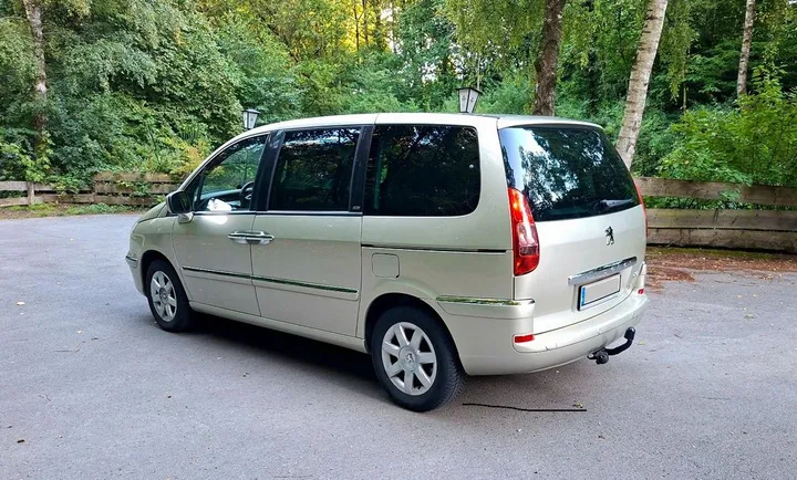 Peugeot 807