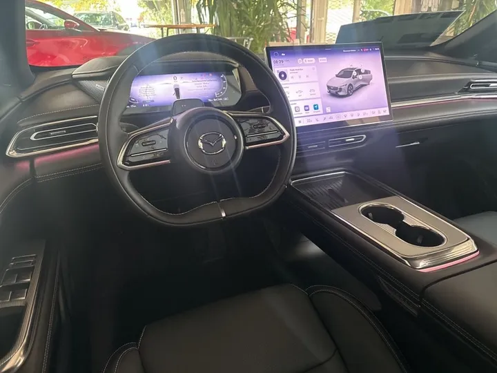 Mazda 6e