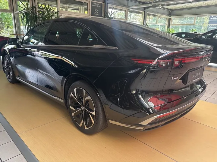 Mazda 6e
