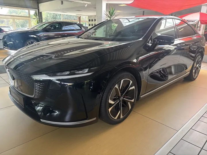 Mazda 6e