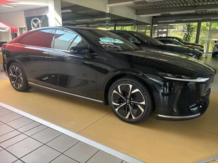 Mazda 6e