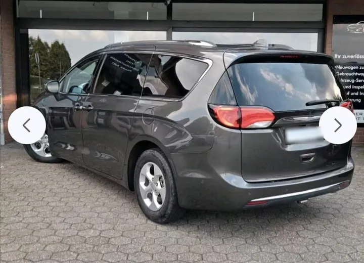 Chrysler Pacifica