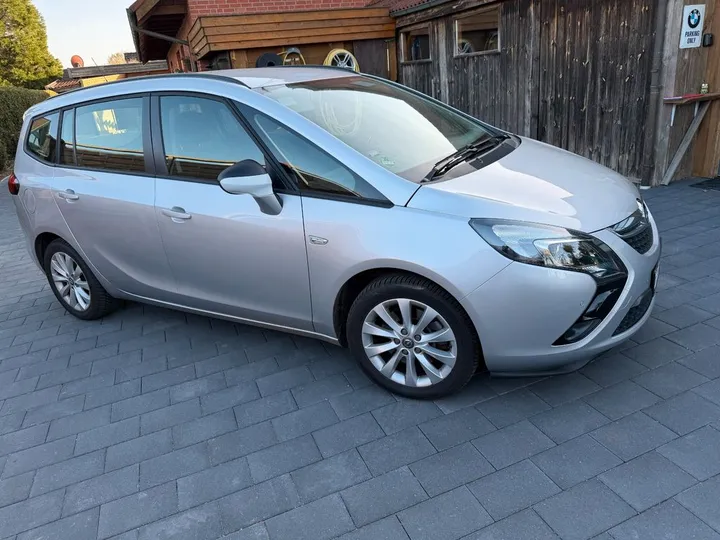 Opel Zafira Tourer