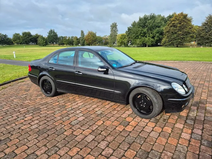 Mercedes-Benz 280