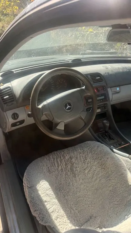 Mercedes-Benz CLK 320