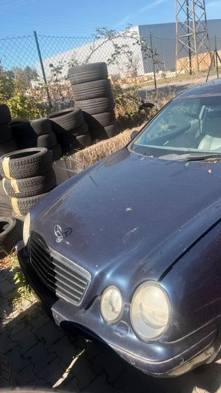 Mercedes-Benz CLK 320
