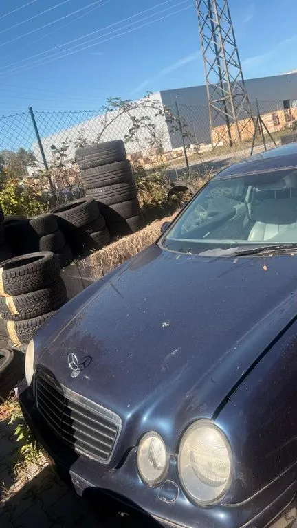 Mercedes-Benz CLK 320