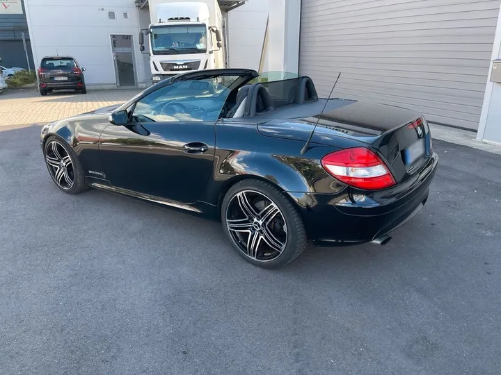 Mercedes-Benz SLK 200